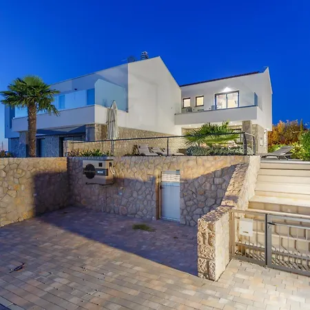 Maria Mit Garten- Grill Und Terrasse By Interhome 別荘 *