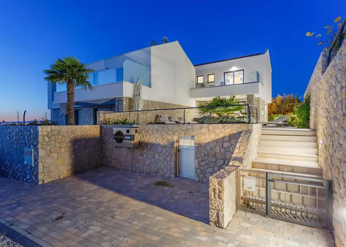 Maria Mit Garten- Grill Und Terrasse By Interhome 別荘 *