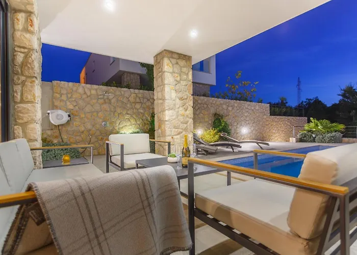 別荘 Maria Mit Garten- Grill Und Terrasse By Interhome *
