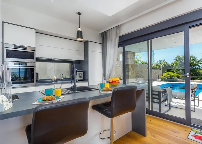 別荘 Maria Mit Garten- Grill Und Terrasse By Interhome *