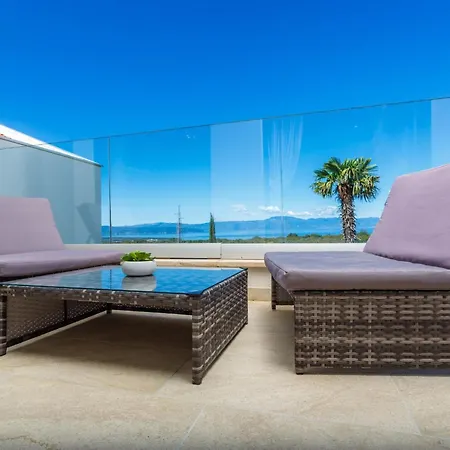 Maria Mit Garten- Grill Und Terrasse By Interhome Holiday home Gabonjin